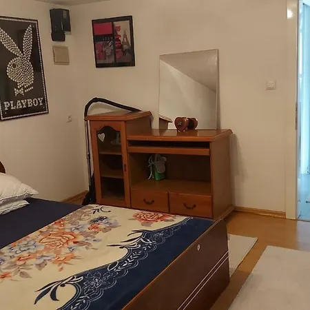 Dina's House Appartement Cazin